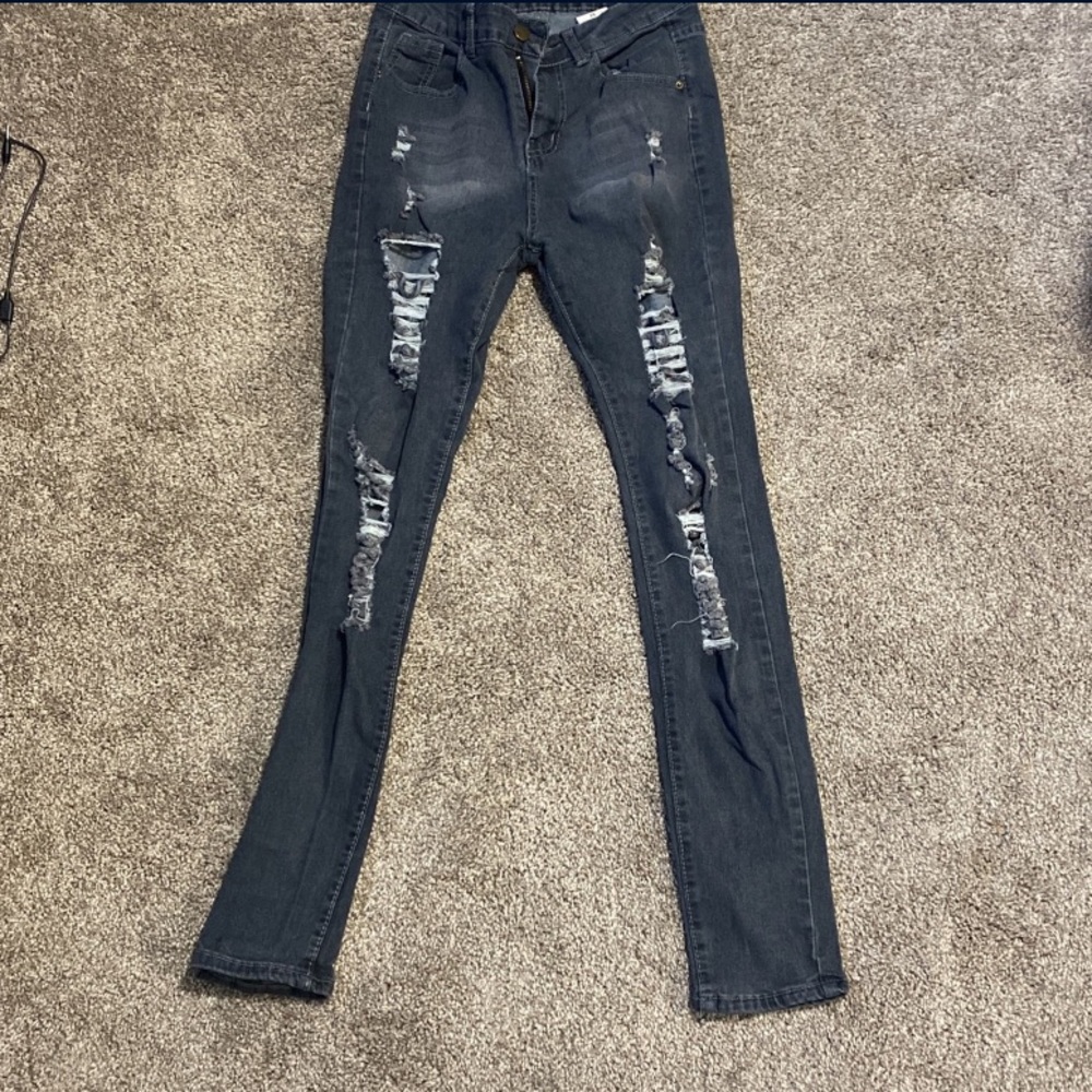 Grey ripped skinny jeans